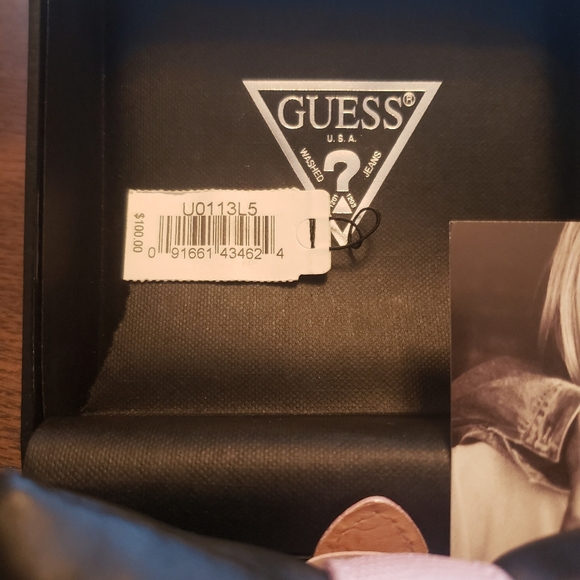 GUESS Watch. - Picture 5 of 8